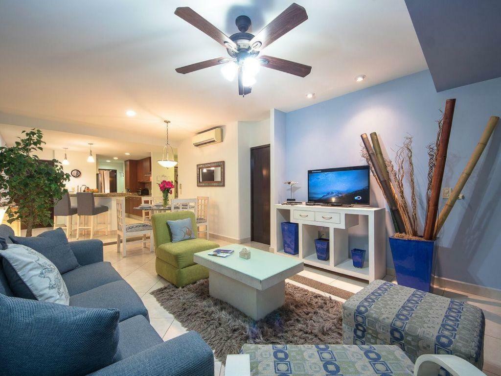 נובו ואלארטה Breathtaking Villa Magna Beachfront Condo, 3 Bedrooms Sleeps 6 מראה חיצוני תמונה