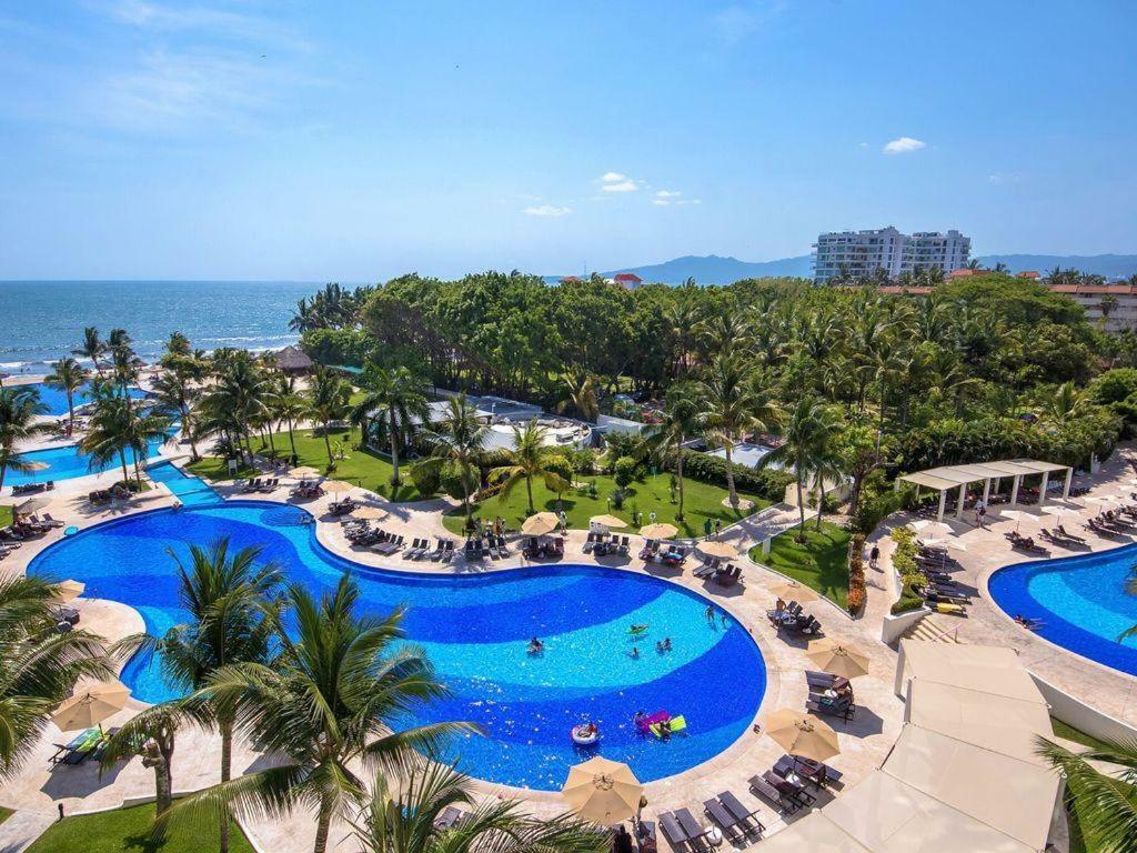 נובו ואלארטה Breathtaking Villa Magna Beachfront Condo, 3 Bedrooms Sleeps 6 מראה חיצוני תמונה